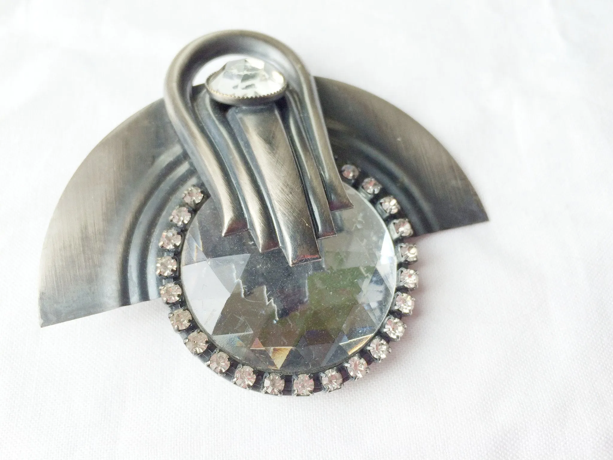 Bold Art Deco Statement Pin Brooch: A Vintage Treasure from the 1930s