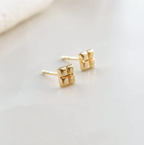 Daisy London CUBE STUD EARRINGS 18ct Gold Plate ST05_GP