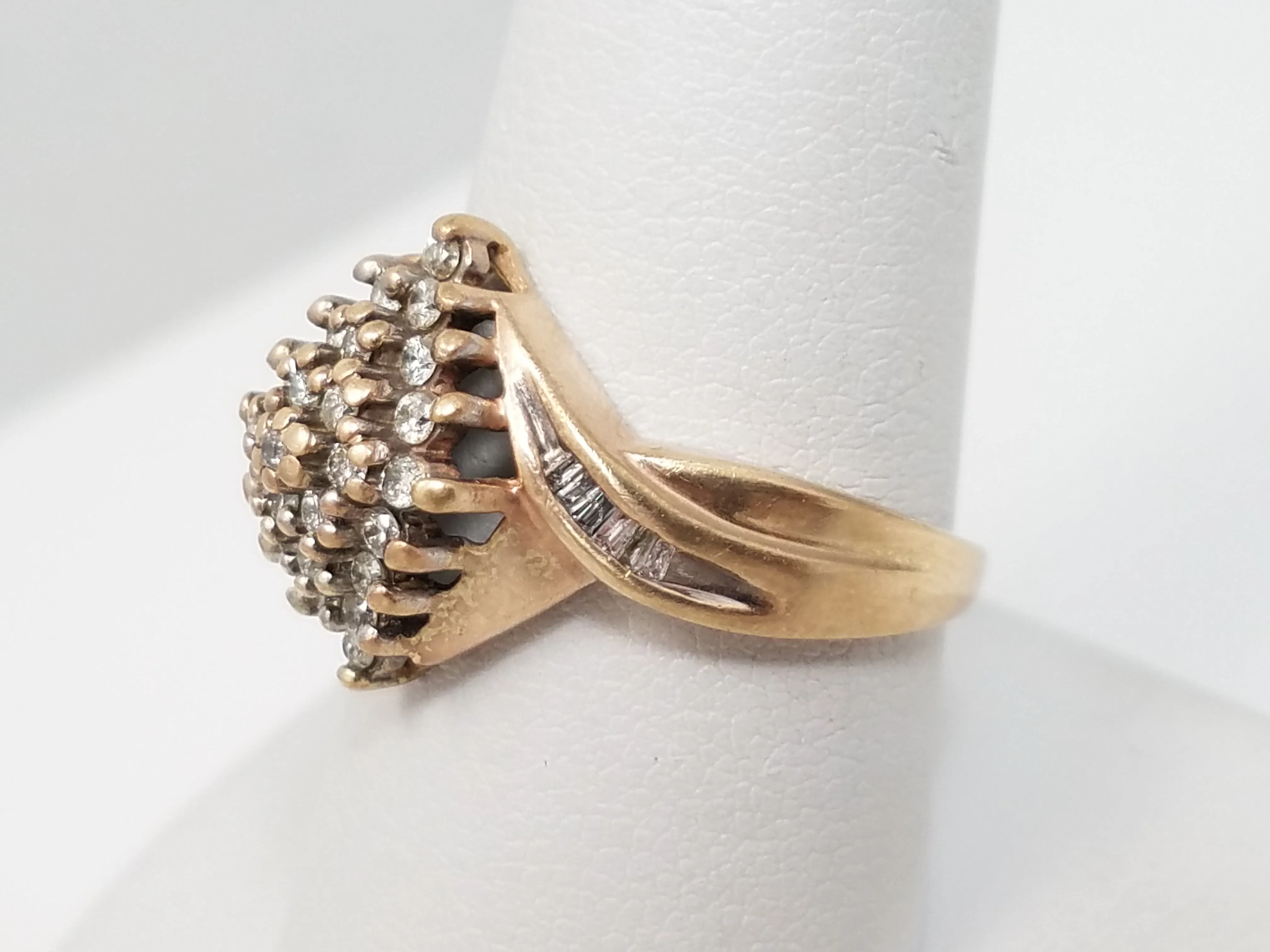 Dazzling 10k Yellow Gold Natural Diamond Cluster Ring