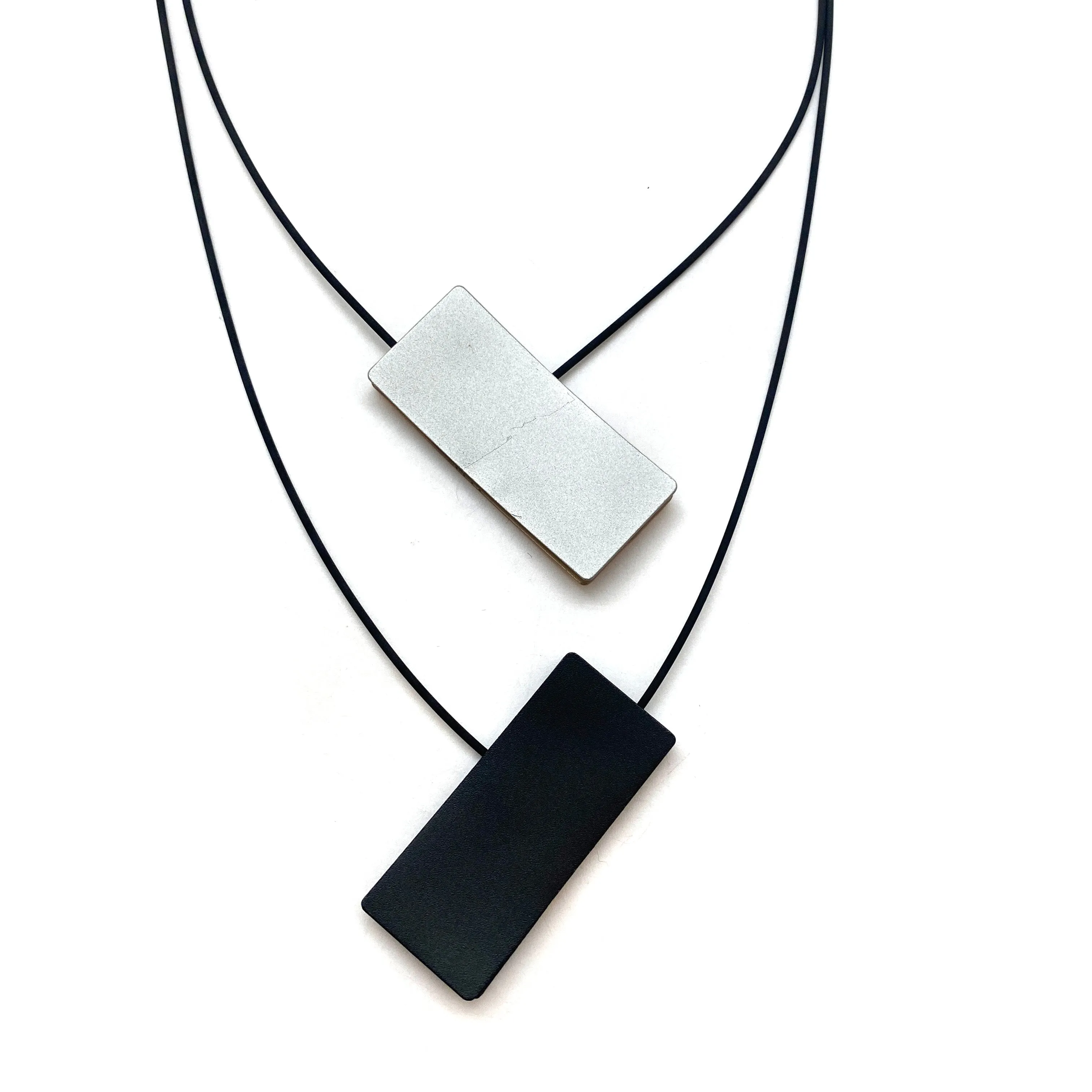 Double Sided Ajustable Necklace Black/Silver & Champagne/Black