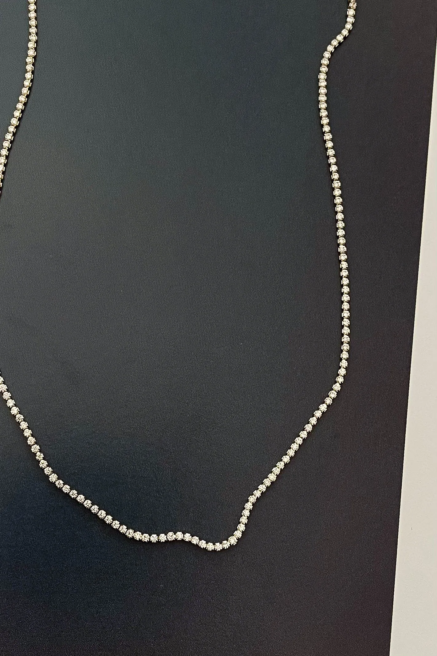 JACQUIE CRYSTAL CHAIN NECKLACE