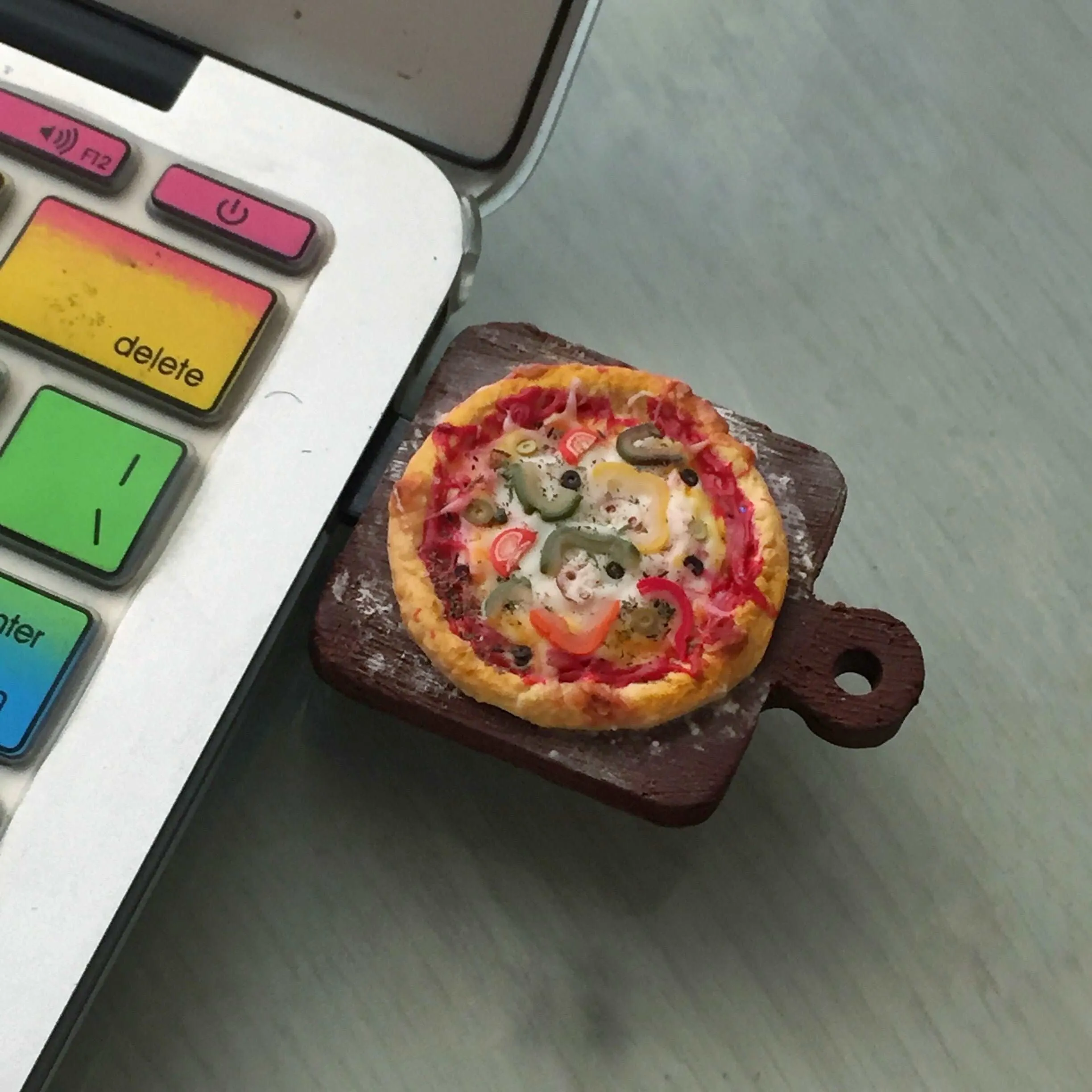 Pizza Miniature 8GB Novelty Pen Drive