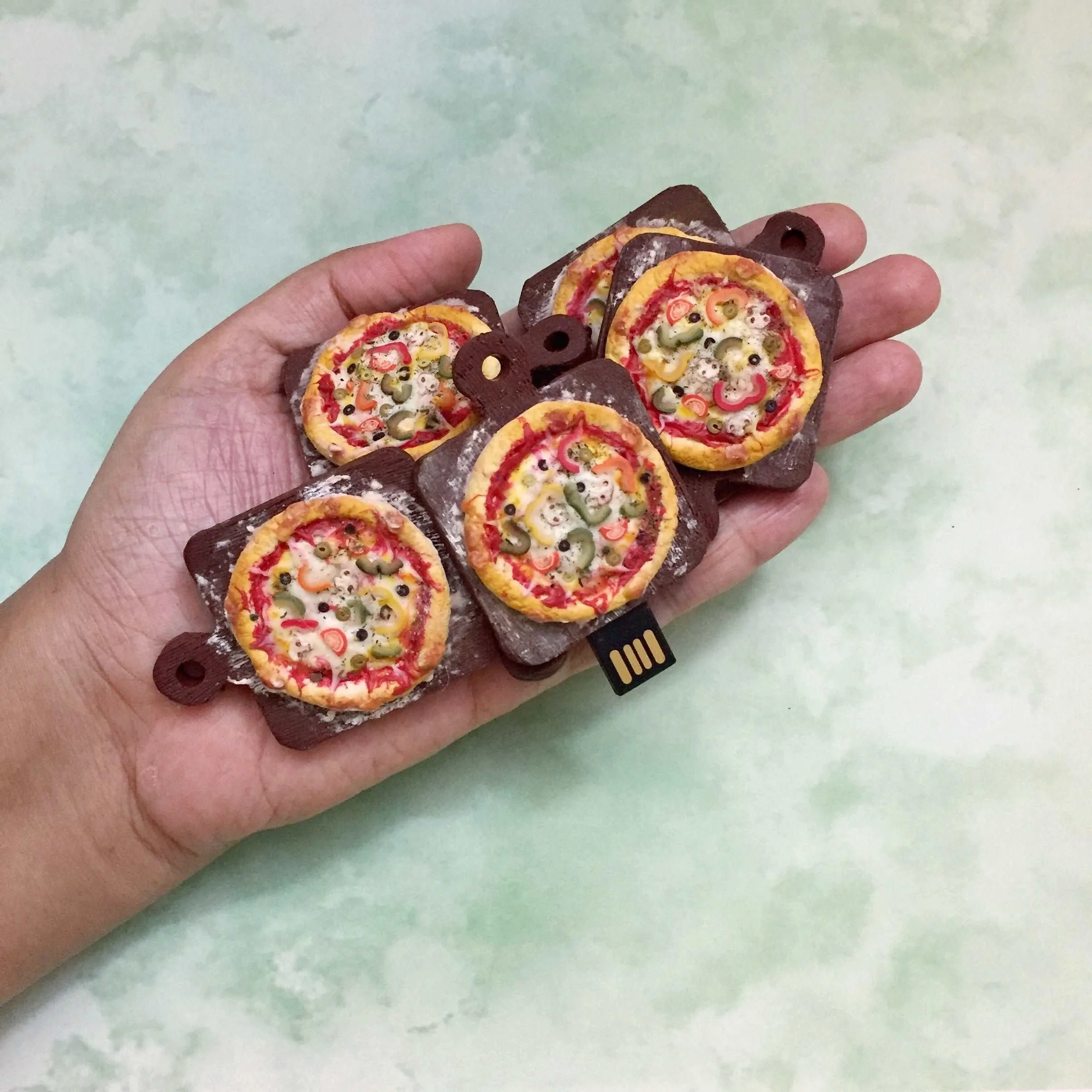 Pizza Miniature 8GB Novelty Pen Drive