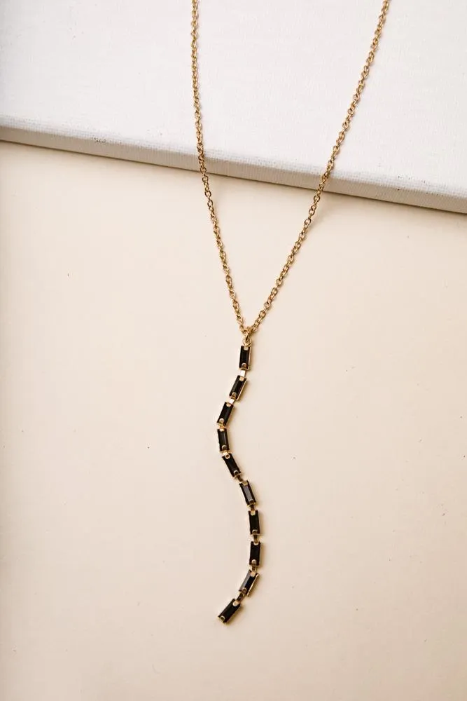 Rah Dangle Necklace in Black