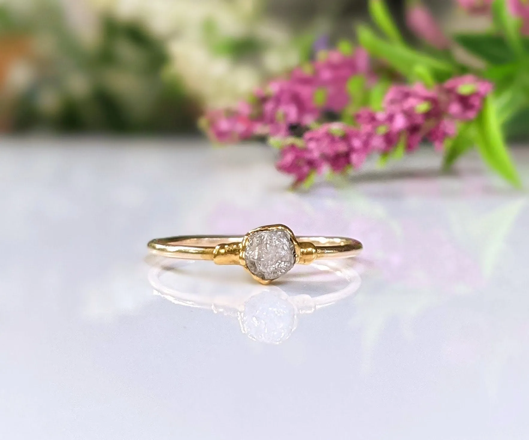 Raw diamond wedding ring set